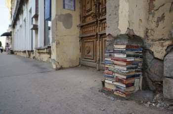 libri-al-posto-di-mattoni-russia-466071_w650